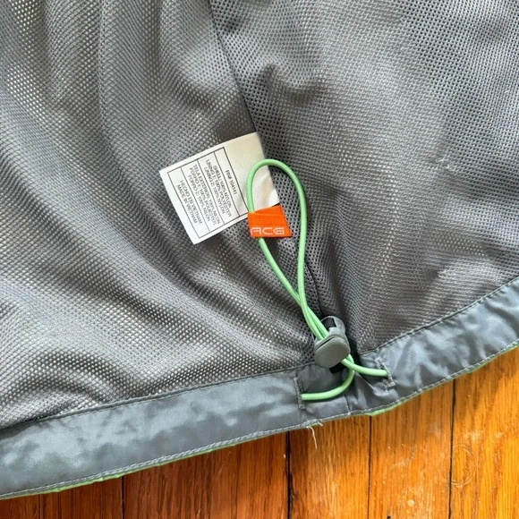 Nike ACG Rain Jacket - Picture 7 of 15